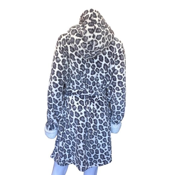 Roudelain Hooded Leopard Print Robe W/ Tie Waist & Sherpa Cuffs Womens XL NWT - Picture 2 of 7